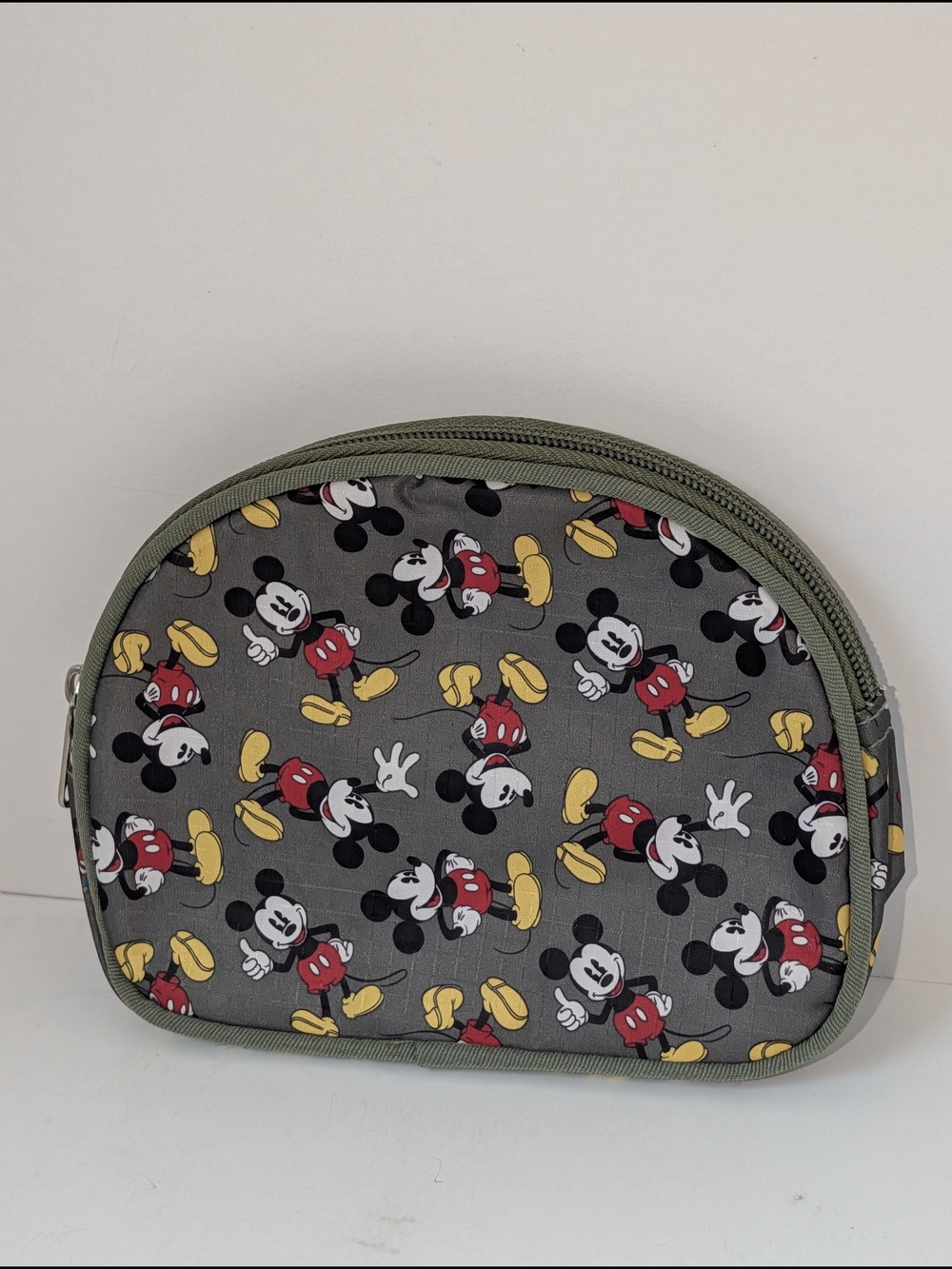 Disney Mickey Mouse
Travel Cosmetic Bag Olive Green 7"X5"